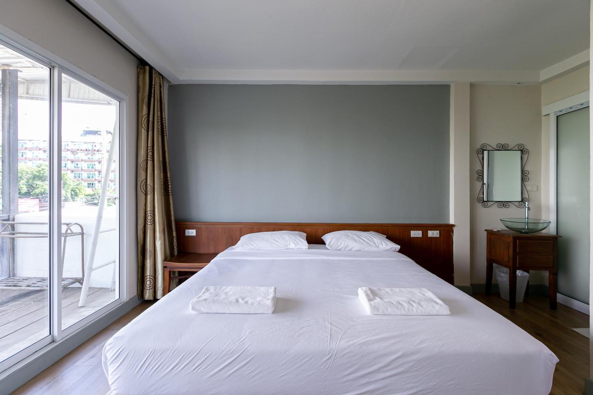 Wong Amat House Hotel Pattaya Ngoại thất bức ảnh