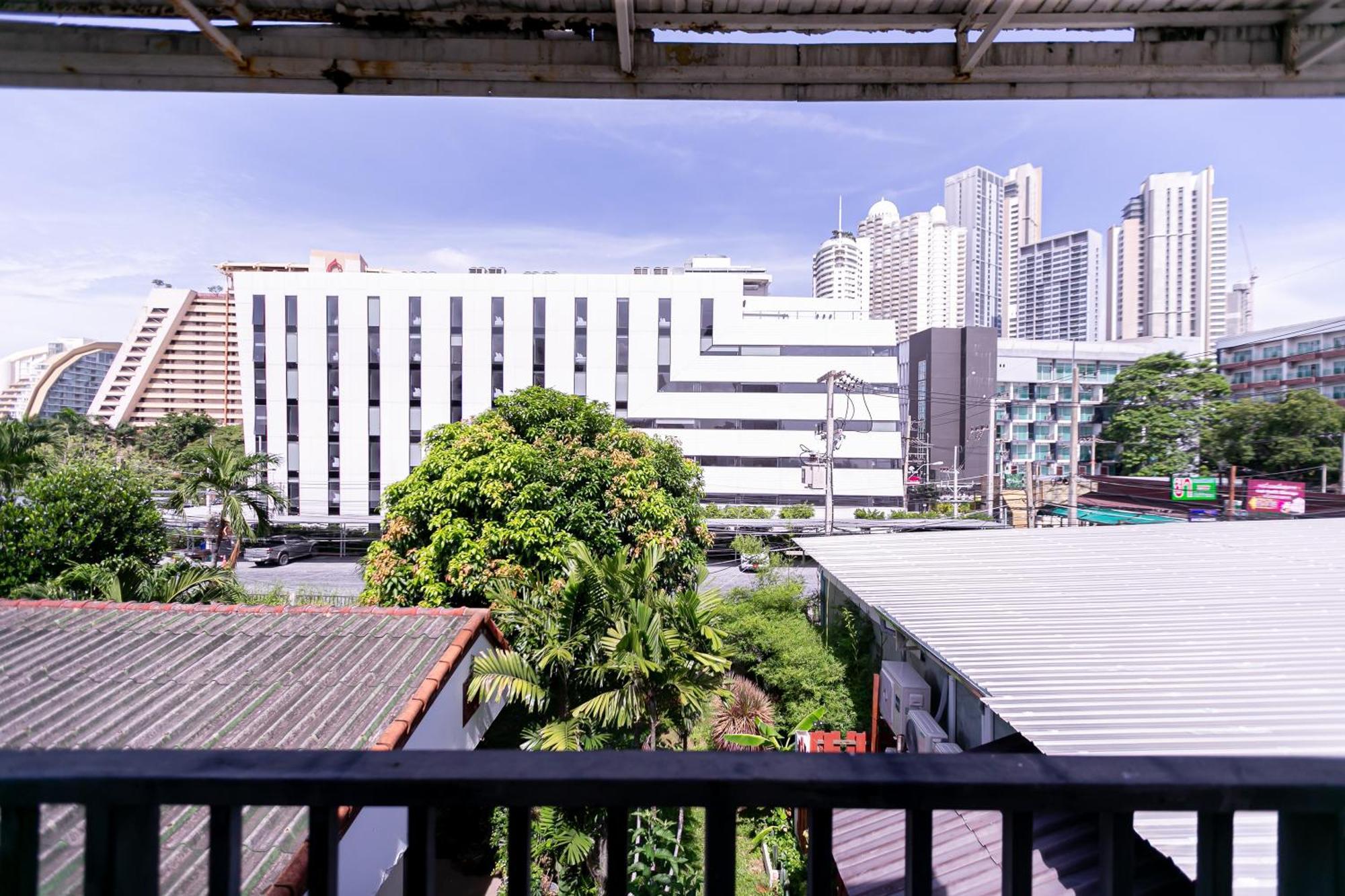Wong Amat House Hotel Pattaya Ngoại thất bức ảnh